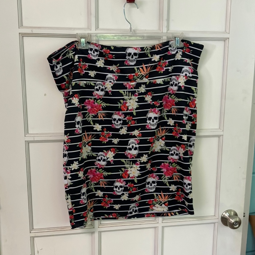 Torrid Skull Floral Skirt 3x